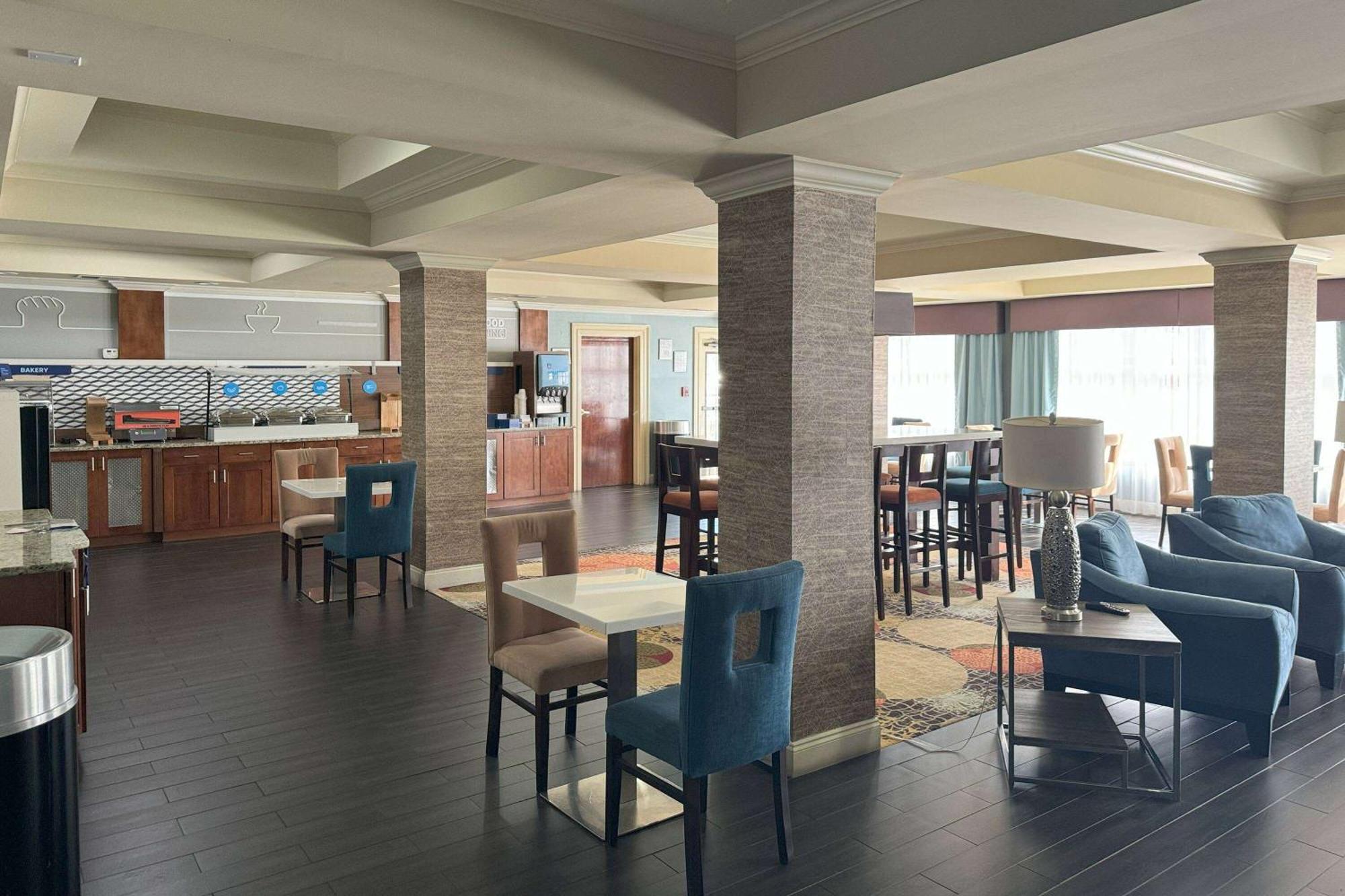 Baymont By Wyndham Bessemer Exterior foto